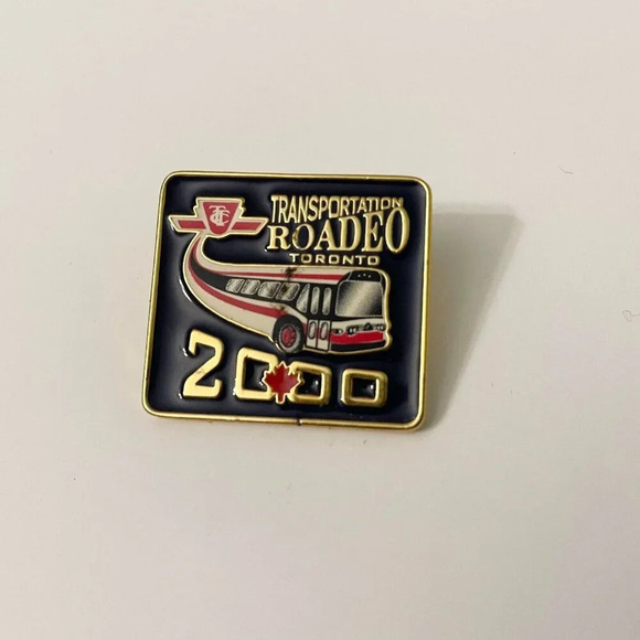 2000 TTC Toronto Canada Transportation Bus Roaded Hat Pin - Picture 7 of 8